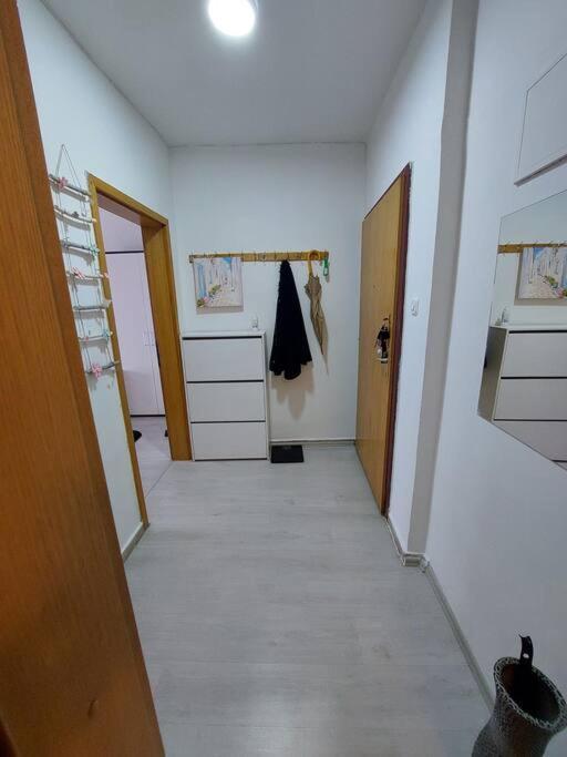 City Center Chic, Urban Apartment Skopje Ngoại thất bức ảnh