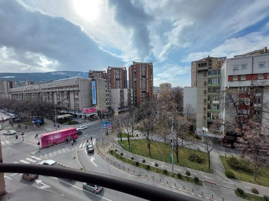 City Center Chic, Urban Apartment Skopje Ngoại thất bức ảnh