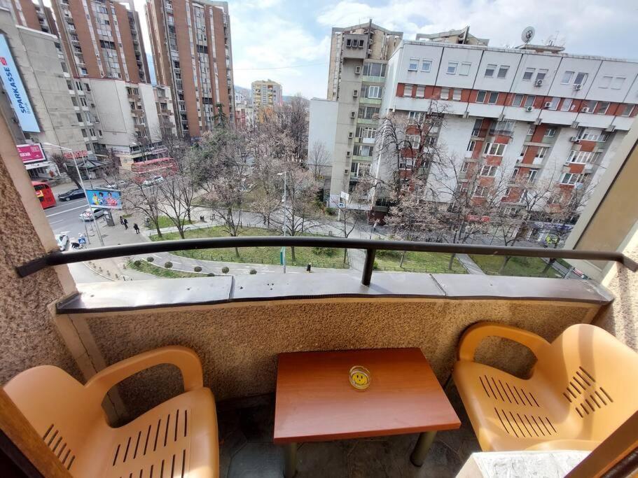 City Center Chic, Urban Apartment Skopje Ngoại thất bức ảnh